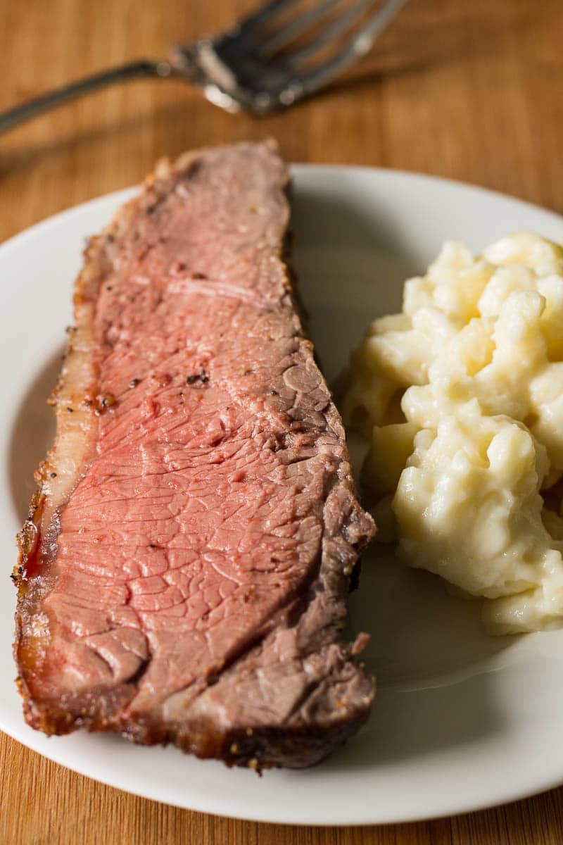 How do you prepare a New York loin roast?