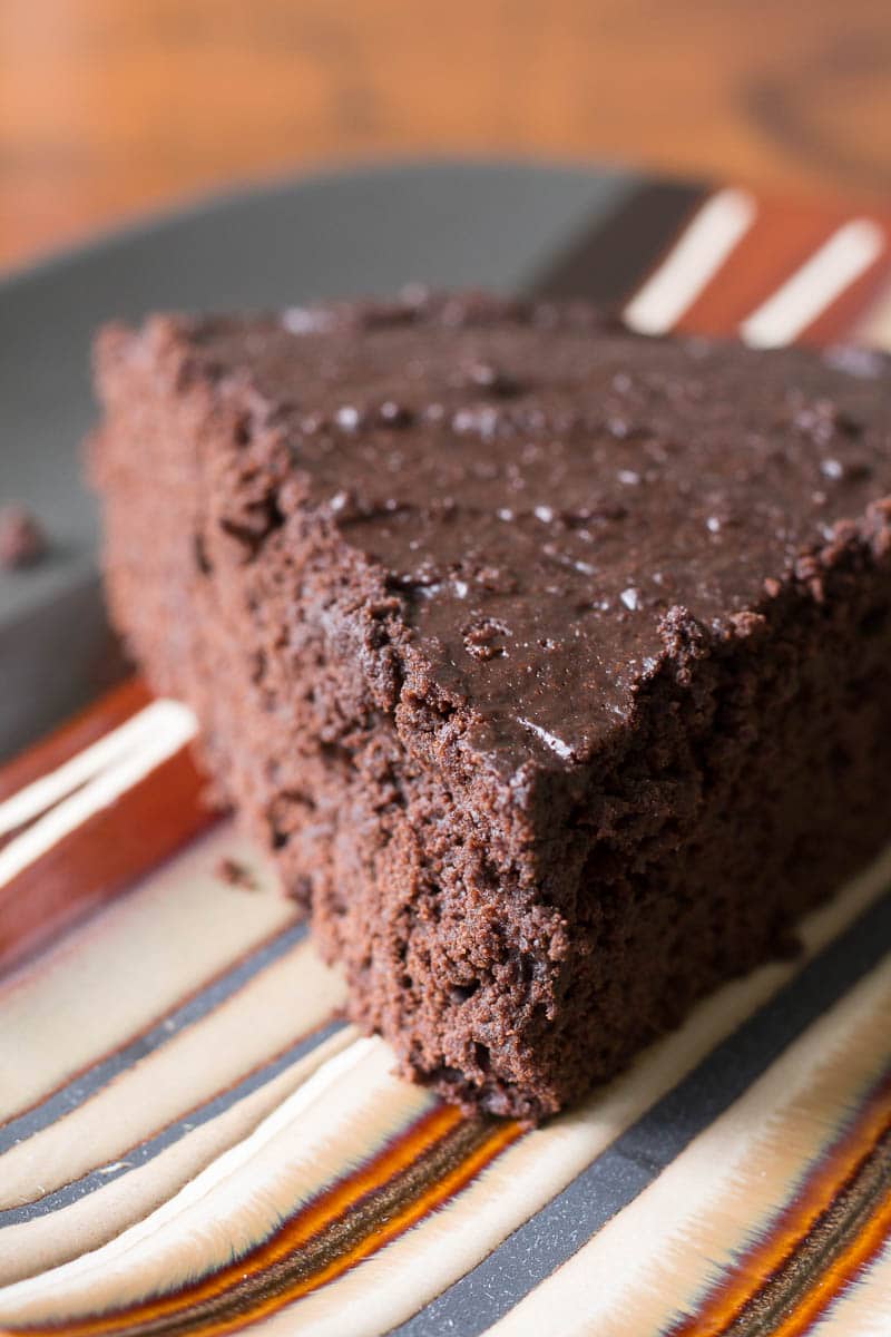 Chocolate Applesauce Cake: Rich Flavor with Less Fat