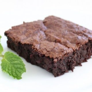 Deep dish brownies with mint infusion