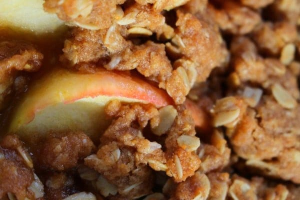 Easy Apple Crumble with Oats • Recipe for Perfection