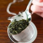 How to brew loose leaf tea in two different ways: with a tea ball or with a kitchen strainer. Simple instructions with lots of pictures!