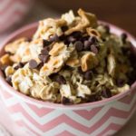 Classic cannoli flavors all in one sweet breakfast bowl! Transform your overnight oats with this homage to that wonderful Italian dessert, the cannoli.