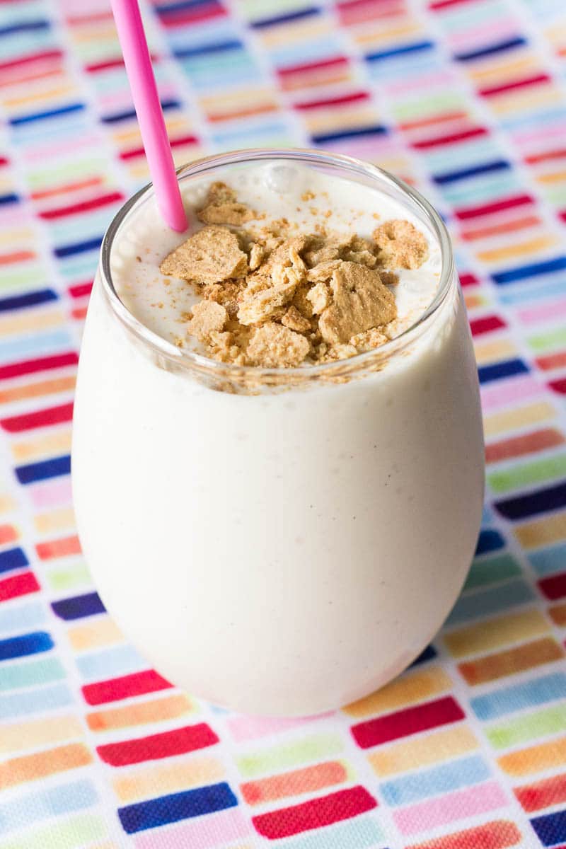 You will be absolutely amazed by how delicious a cottage cheese smoothie can be. This vanilla bean banana cheesecake smoothie will knock your socks off!