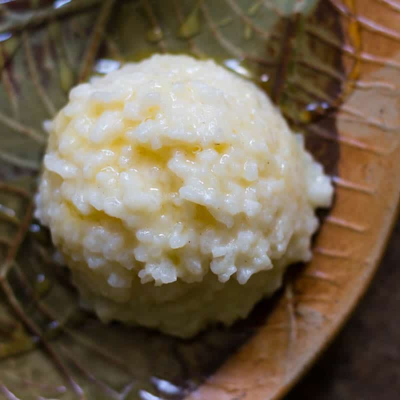 It's so easy to make rice pudding with fragrant jasmine rice! This jasmine rice pudding is flavored with coconut milk, fresh lime, honey, and spices.