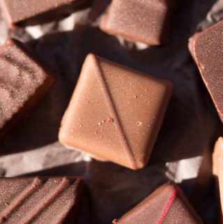 Life's too short for mediocre chocolate. Get expert tips on how to buy good chocolate for yourself or as the perfect gift. Be a savvy chocolate shopper!