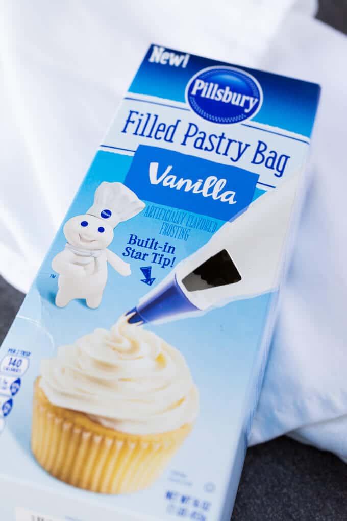 Pillsbury Filled Pastry Bag in vanilla