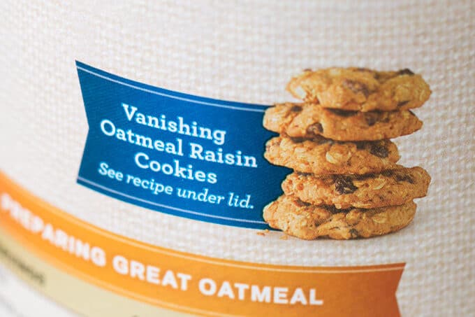 Quaker Oatmeal cookies pictured on the side of the Quaker Oats container