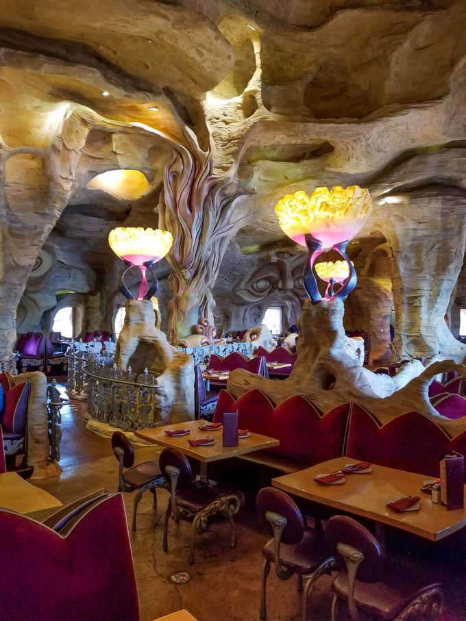 Mythos Restaurant Interior